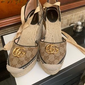 Gucci Wedge shoes